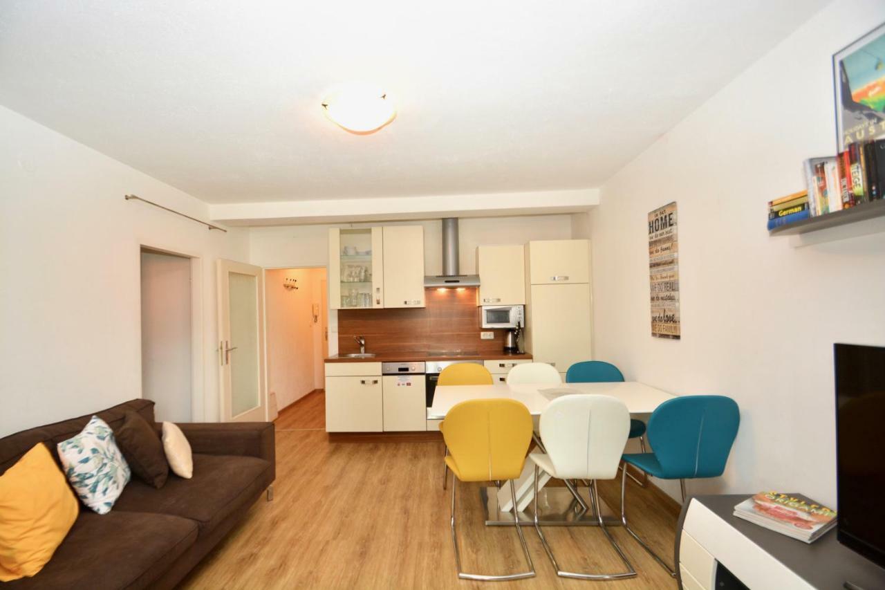 Areit One Family And Friends Apartment Τσελ αμ Ζέε Εξωτερικό φωτογραφία